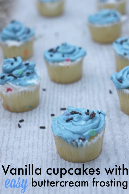 Vanilla cupcakes with easy buttercream frosting
