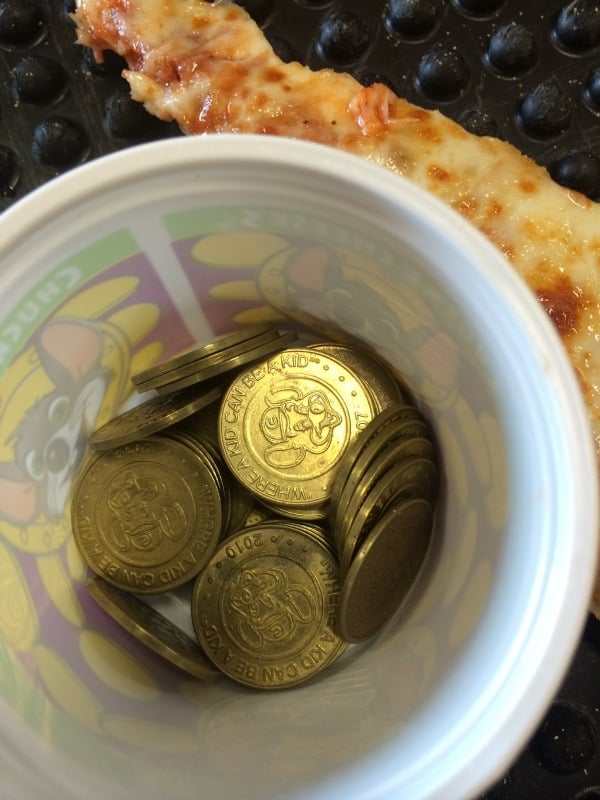 chuck e cheese.jpg