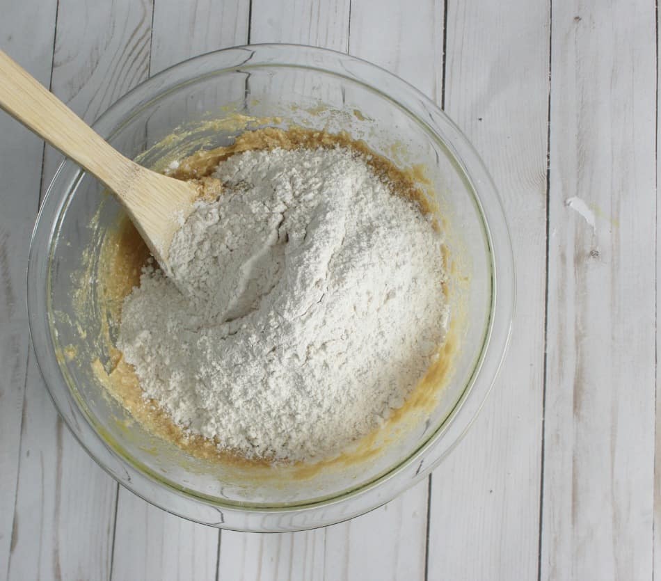 Adding flour to the sugar mixture