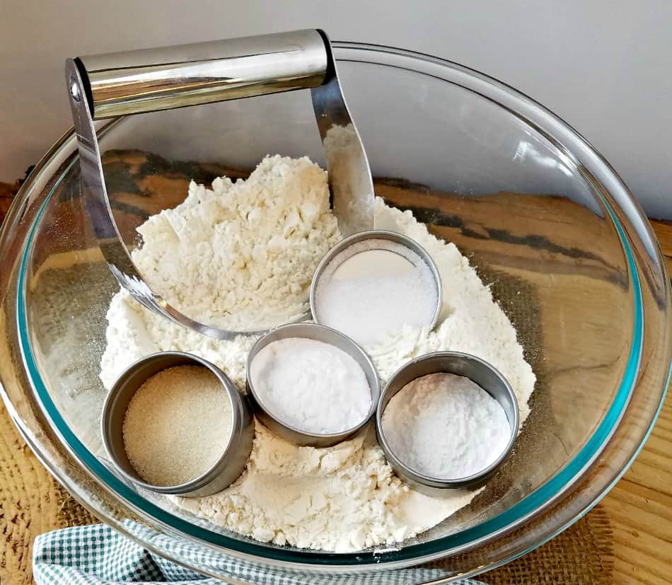 Buttermilk biscuits dry ingredients