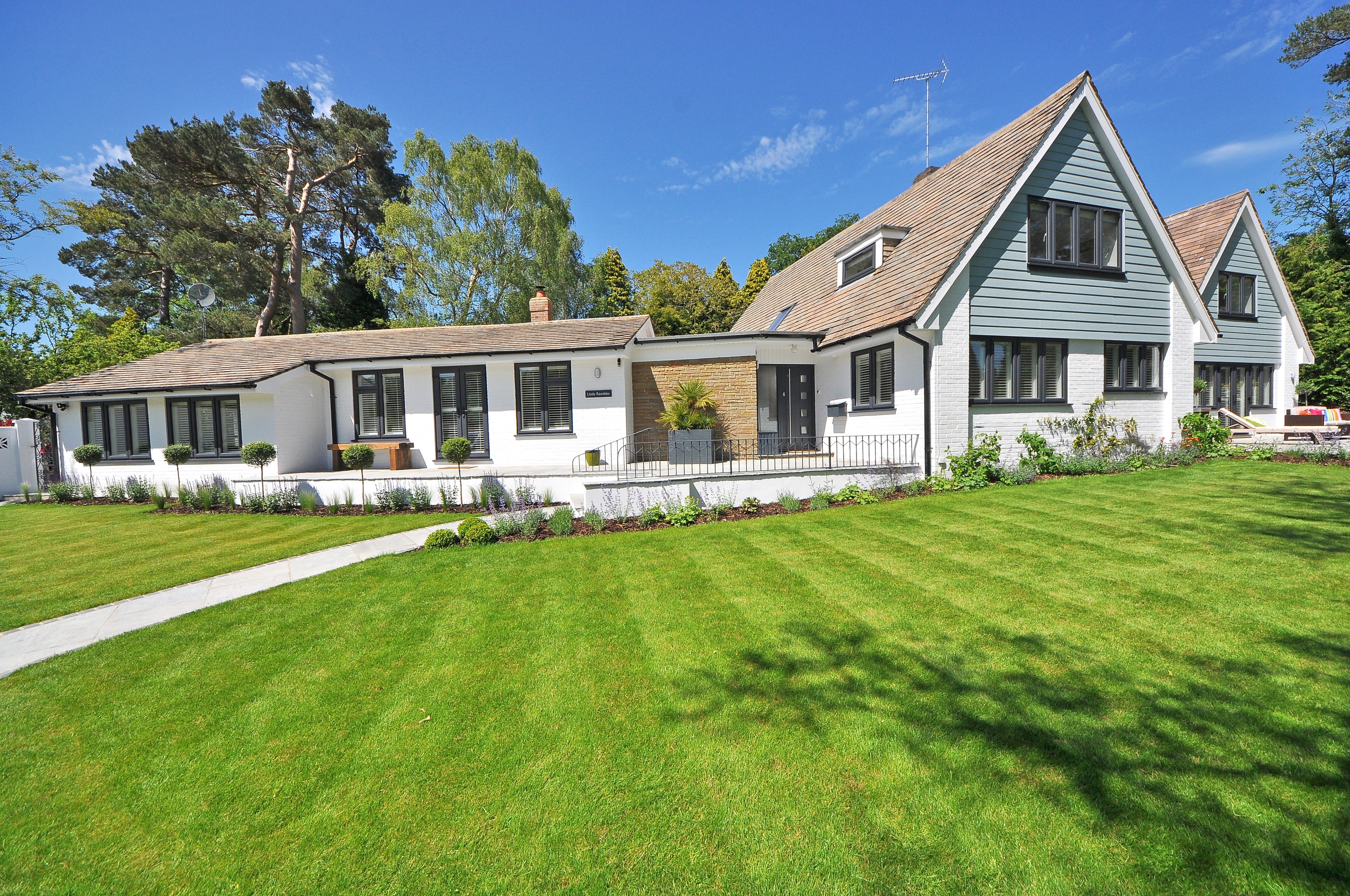 5 Shockingly Easy Things You Can Do That Will Transform Your Yard