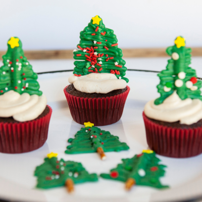 Easy Christmas Tree Cupcakes With Pretzels