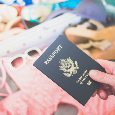 10 Essentials To Pack When You Travel