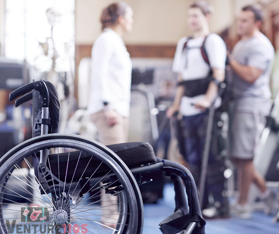 A wheel chair in a physcial therapy room